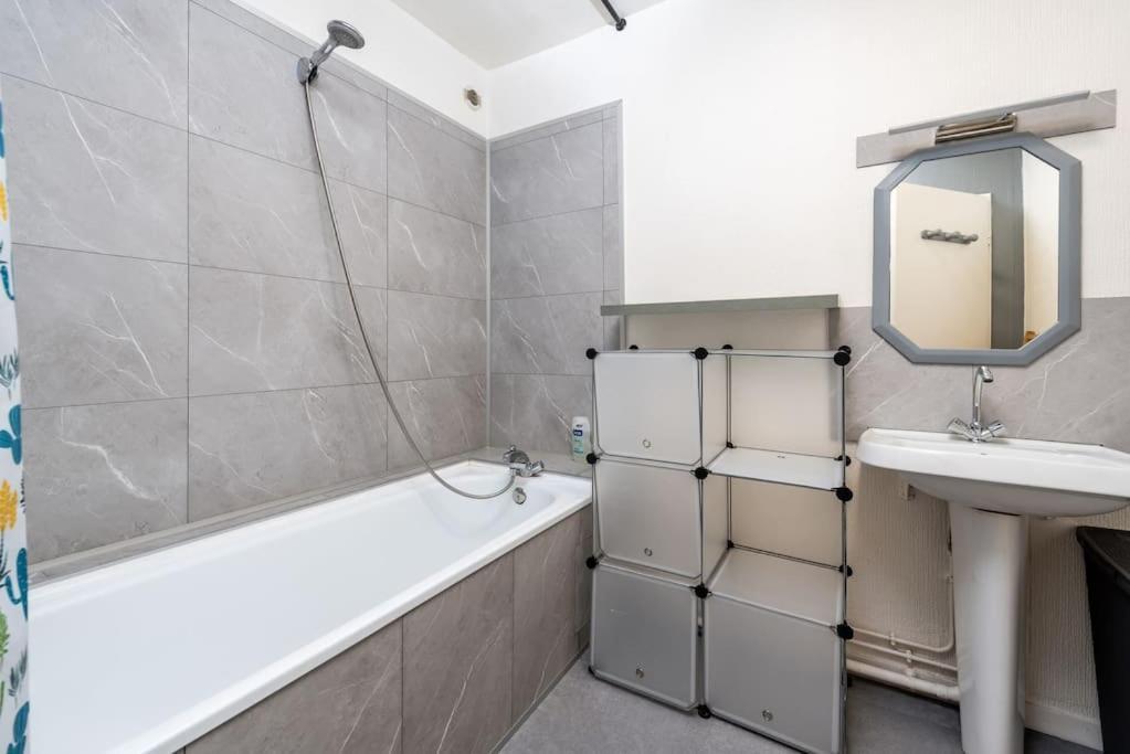 Appartamento Duplex cosy et contemporain avec parking privé Amiens Esterno foto
